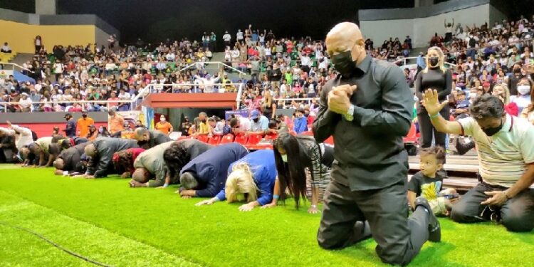 Caracas retumba de paz y alegría en concierto cristiano 1 Caracas retumba de paz y alegría en concierto cristiano