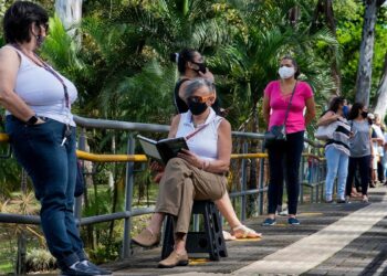 Autoridades piden mantener las medidas de bioseguridad para evitar la propagación