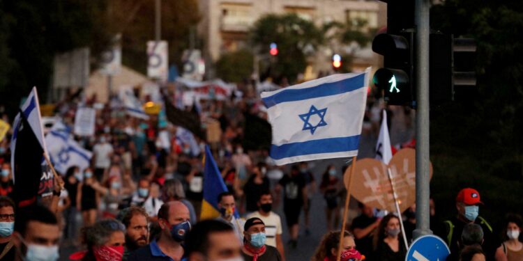 Llegan a 11 los casos registrados en Israel por la variante Ómicron 1 Autoridades piden mayor control ante nuevos casos