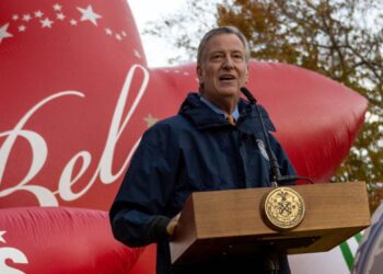 Prevén cancelar fiestas de Fin de Año en Nueva York