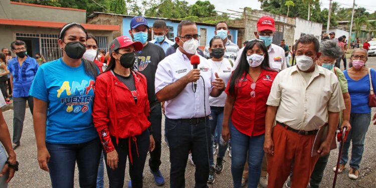 Rehabilitación del Consultorio 13 Abril beneficiará a dos mil personas del Bajo Guarapiche en Monagas 1 La obra fue reinaugarada por el viceministro de Obras Públicas, Juan José Ramírez.