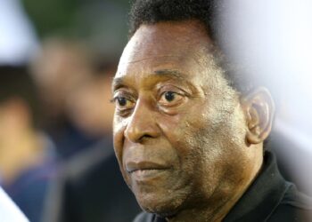 Pelé esta bajo tratamiento por un tumor de colon