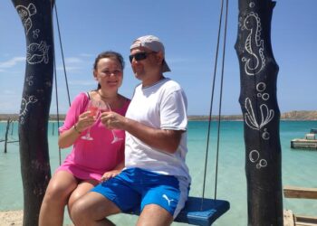 Turistas rusos disfrutando de la belleza de Margarita.