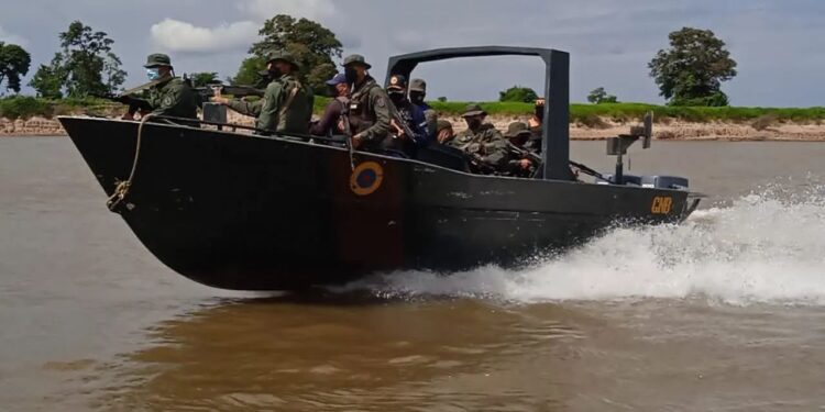 Zodi Monagas: "Nos mantenemos desplegados al sur del estado en la búsqueda de los GEDO Y TANCOL" 1 El operativo estuvo comandado por el GD Pérez Mota.