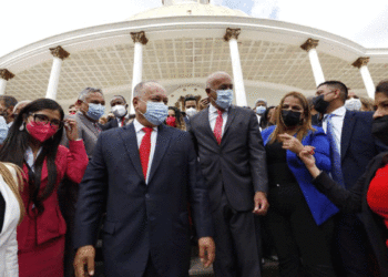 Maduro felicita nueva directiva de la AN