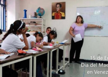 Conmemoran día del maestro en el país