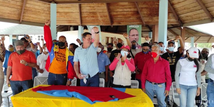 Colectivo de transportistas sumará 5 mil 500 votos para Arreaza en Barinas 1 Colectivo de transportista sumará 5 mil 500 votos para Arreaza en Barinas