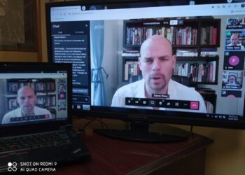 Analista abordó temas nacionales e internaciones