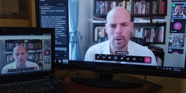 Conversatorio "El Imperio Norteamericano en tiempos de Biden" se realizó en la AN 1 Analista abordó temas nacionales e internaciones