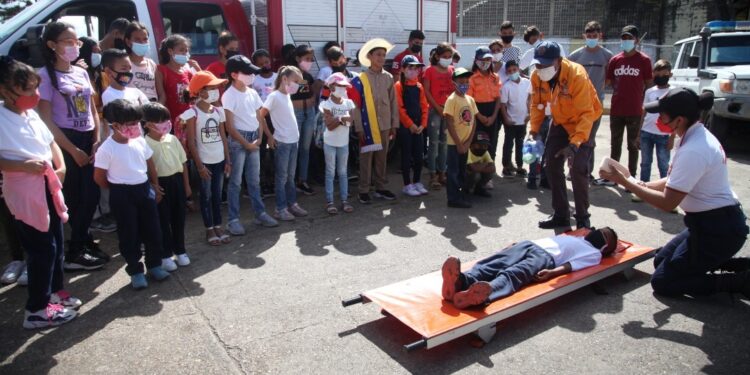 Brigada infantil de Protección Civil inició clases con más de 40 niños