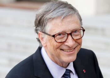 Gates aseguró que si todo el mundo tiene la vacuna de COVID-19, el 2022 será otro