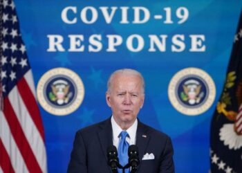 EE.UU ya está tomando medidas para enfrentar la Ómicron