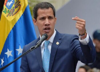 Guaidó a Maduro: "Tú eres el que está señalado por crímenes"