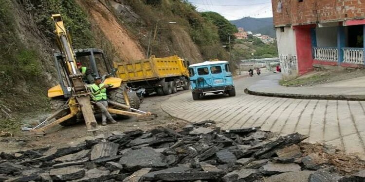 Plan Barrio Arriba benefició Calles de Catia y La Vega