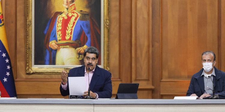 Nicolás Maduro llama a fortalecer mecanismos de vacunación contra el Covid-19