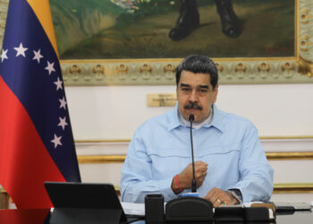 Maduro insta a la población a contestar encuesta sobre la variante Ómicron