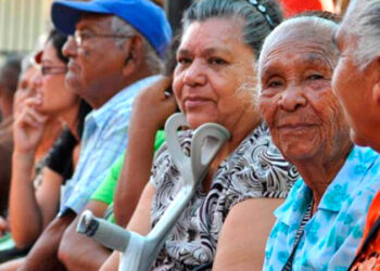 Proponen reivindicar a pensionados y jubilados