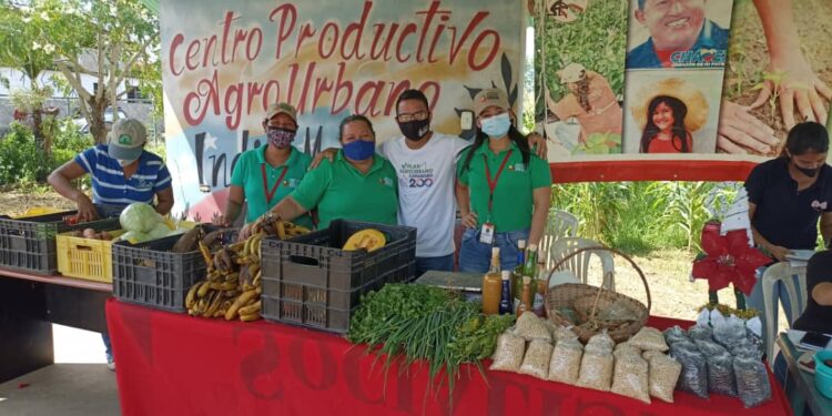 Ministerio de Agricultura Urbana inicia el 2022 con ferias a cielo abierto en Apure, Monagas y Distrito Capital 1 Estas ferias beneficiaron a familias de Apure, Monagas y Distrito Capital .