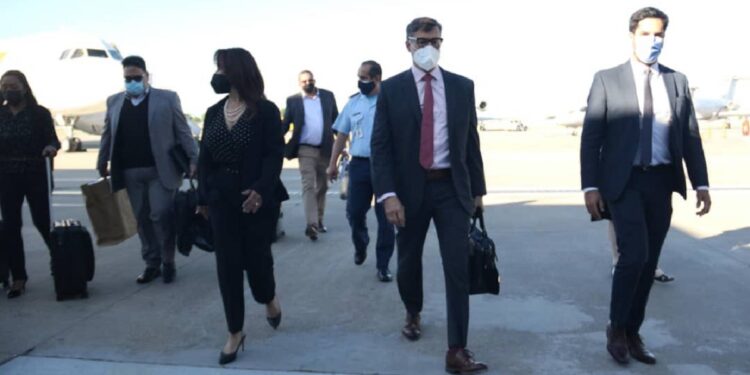 Canciller venezolano ya esta en Argentina para la reunión de la CELAC 1 En el evento se tratará la candidatura de Argentina para ejercer la presidencia pro témpore durante 2022