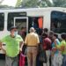 Usuarios se quejan de los altos costos del pasaje en Distrito Capital 10 Los choferes alegan que aumento de pasaje es por los costos del mantenimiento