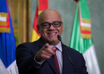 Ratificado como presidente del Parlamento