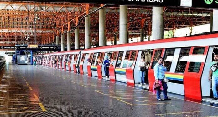Siguen las labores de mantenimiento en el Metro de Caracas 1 metrodecaracas4 web 696x519 1