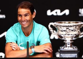 nadal junto al trofeo de campeon del open de australia. getty 655x368 1