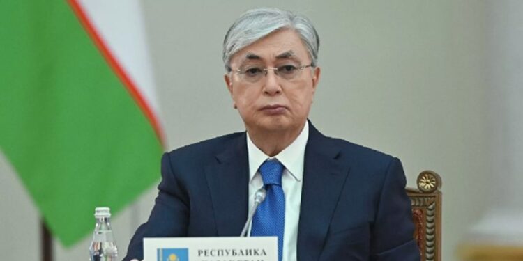 Presidente de Kazajistán ordenó "disparar a matar" contra manifestantes 1 El presidente también ordenó toque de queda