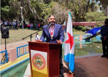 Entregan Orden José Félix Ribas a Nicolás Maduro