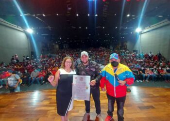 Diputada de la AN y periodista, Tania Díaz