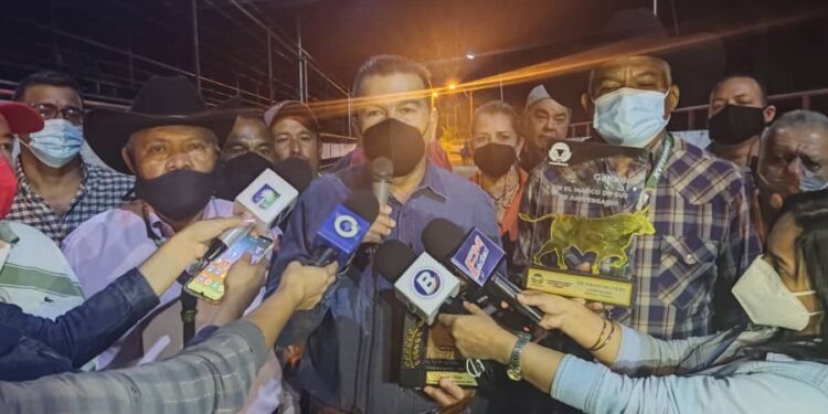 Confagan arribó a sus 20 años de aniversario con la entrega de su primera Copa de Coleo 1 Confagan arribó a sus 20 años de aniversario con la entrega su primera Copa de Coleo