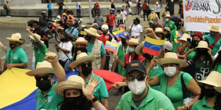 Con marcha revolucionaria la juventud agrourbana conmemoró 208 años de la Batalla de la Victoria 1 IMG 20220218 WA0003