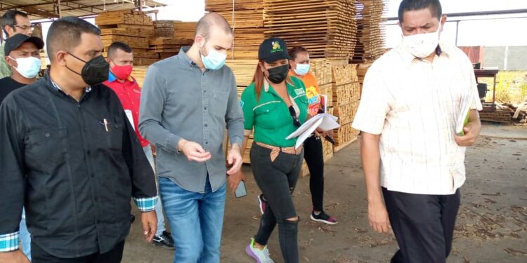 Alcalde Carlos Requena inspecciona 40 aserraderos en Monagas 1 Alcalde Carlos Requena inspecciona 40 aserraderos en Monagas