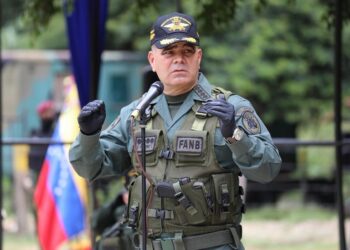 Vladimir Padrino aseguró que Macri busca invadir Venezuela