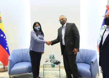 Vicepresidenta Delcy Rodríguez sostuvo encuentro con el Canciller de Belice