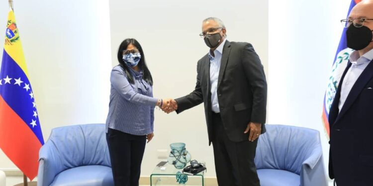 Vicepresidenta Delcy Rodríguez sostuvo encuentro con el Canciller de Belice 1 Vicepresidenta Delcy Rodríguez sostuvo encuentro con el Canciller de Belice
