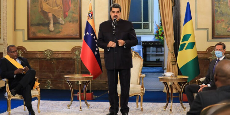 Presidente Maduro rechaza planes de invasión del ejército argentino