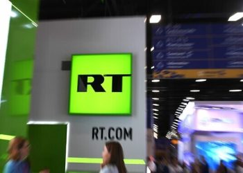 Bloqueados los canales de los medios Rusia Today y Sputnik Novosti en la plataforma YouTube en toda la Unión Europea (UE).