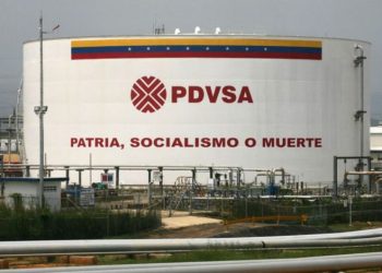Detenidos 3 directivos de Pdvsa por tráfico de combustible