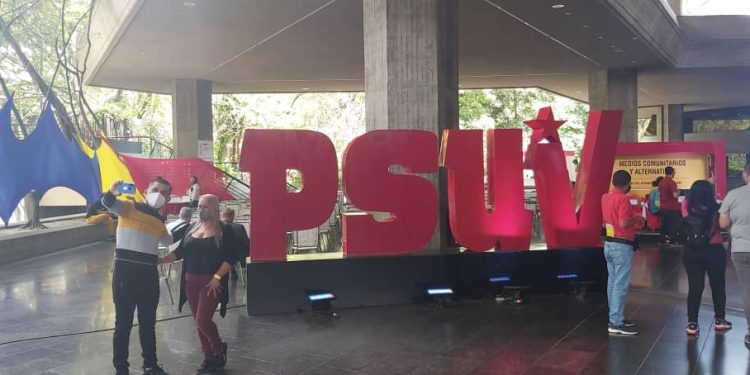 Instalado V Congreso del PSUV con la participación de más de dos mil delegados 1 La actividad se desarrolla en el Teatro Teresa Carreño.