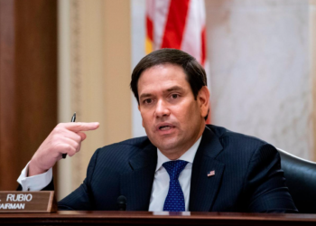 Senadores estadounidenses se oponen a la importación de petróleo de Venezuela a Estados Unidos