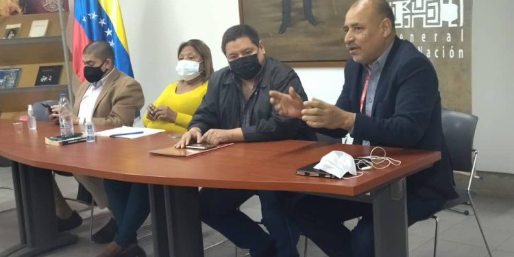 Concretaron actividades que se realizarán en el Congreso Internacional de Historia en La Guaira 1 José Perales, representante de la Dirección General de Participación Ciudadana de la AN