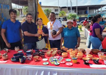Alcaldía del municipio Sotillo celebra semana del artesano con feria de manualidades
