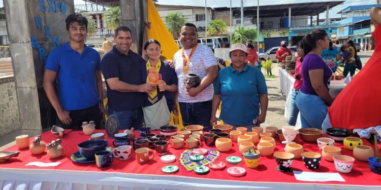Alcaldía del municipio Sotillo celebra semana del artesano con feria de manualidades 1 Alcaldía del municipio Sotillo celebra semana del artesano con feria de manualidades