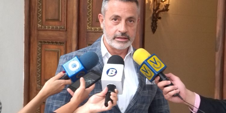 Comité de Postulaciones Judiciales: 271 postulados conformarán el TSJ 1 Presidente del Comité de Postulaciones Judiciales del TSJ, Giuseppe Alessandrello