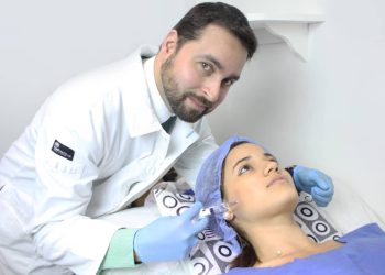 Dr. Simón Loaiza, especialista en Medicina Estética-Regenerativa y laser.