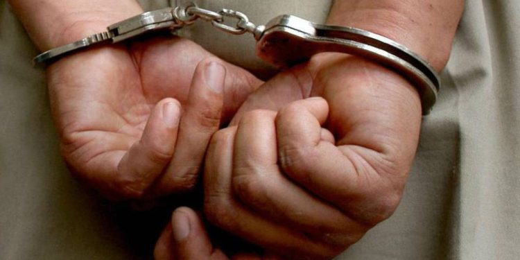 Mérida: Detienen a adolescente por violar a su hermana de 4 años 1 Los efectivos policiales lograron realizar esta detención gracias a la denuncia hecha por la progenitora de la víctima y del presunto violador.