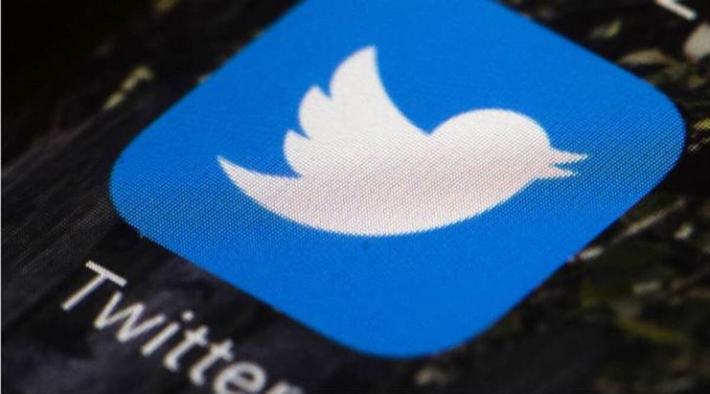 Twitter acquires ad free news reader Scroll