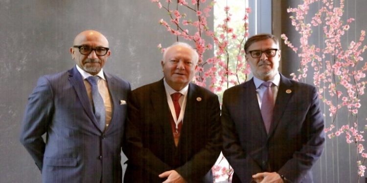 Venezuela insta a Estados Unidos y Europa a reconocer presidencia de Maduro