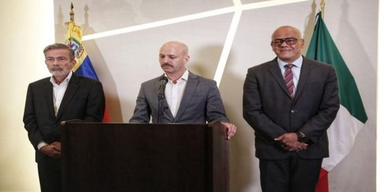 Diplomático Efraín Guadarrama se reunió con gobierno y oposición 1 Diplomático Efraín Guadarrama se reunió con gobierno y oposición